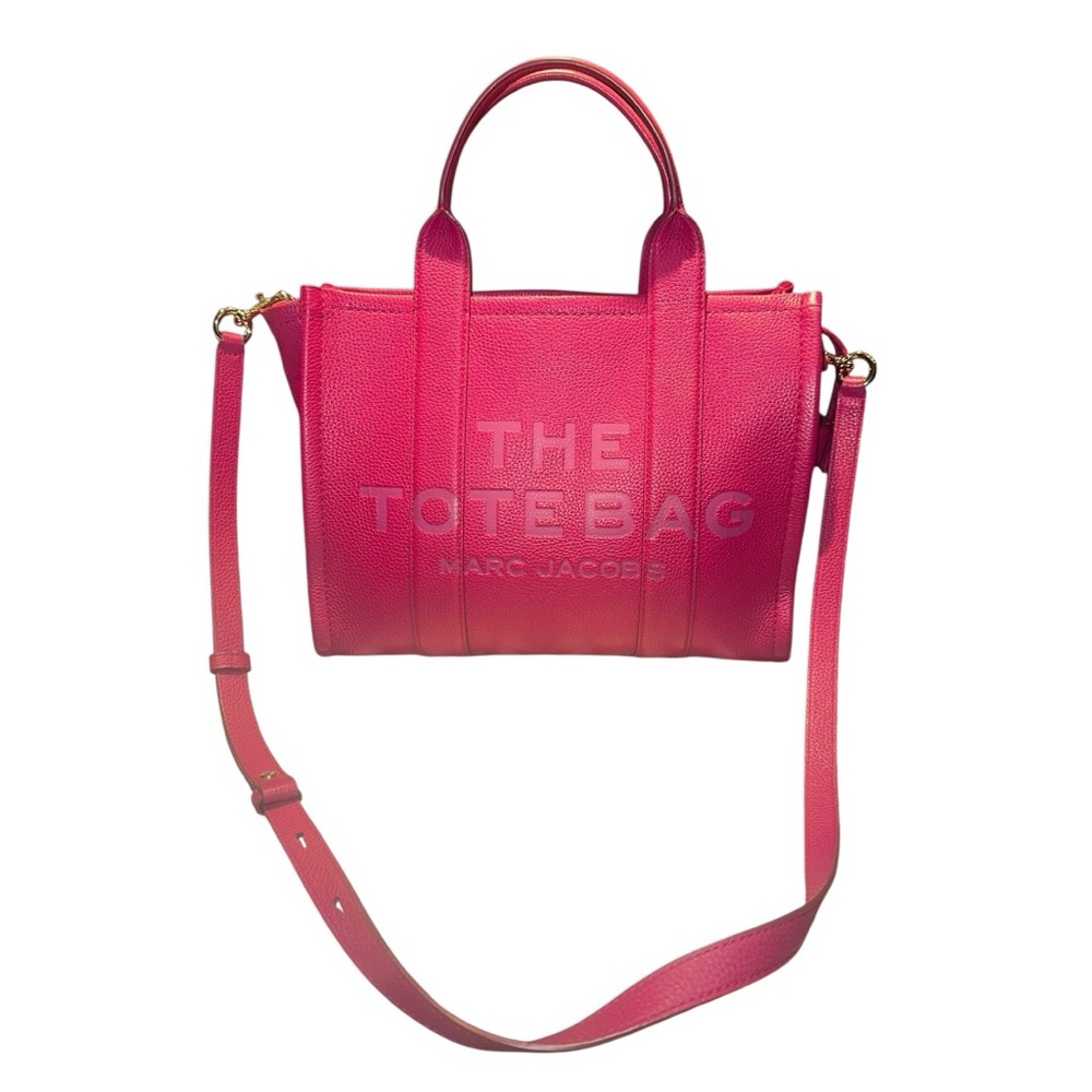 Marc Jacob’s THE LEATHER MEDIUM TOTE BAG in Lipstick Pink - Picture 14 of 16